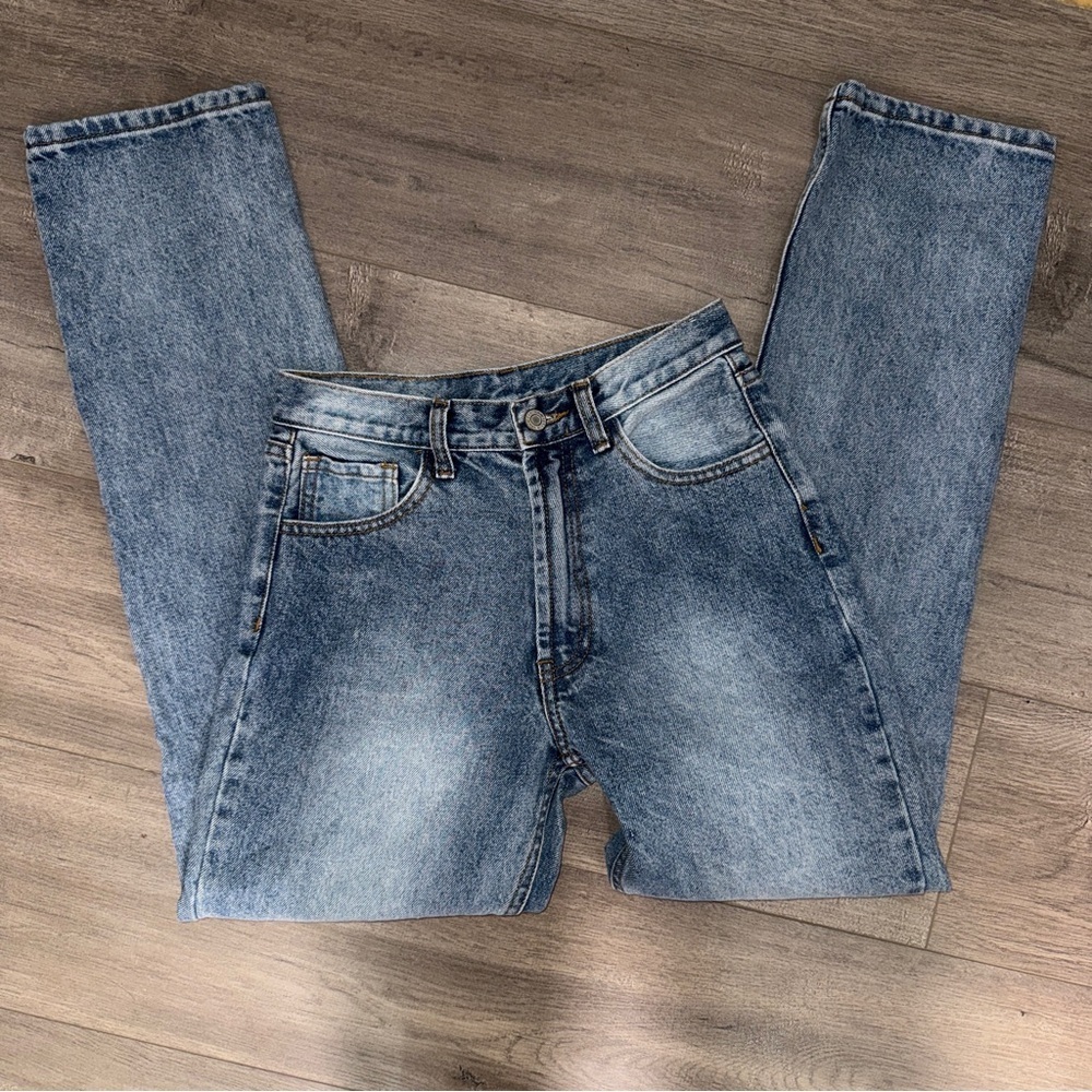 Brandy Melville  J. Galt High-Waisted Straight Leg Jeans – Size S – Vintage Wash